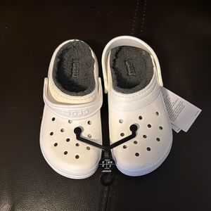 CROCS White Slippers Classic Comfort Design